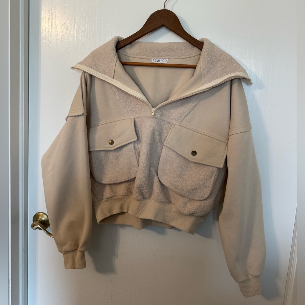 AEMI + CO Cropped Sherpa Quarter Zip Pullover S | Beige | Cozy